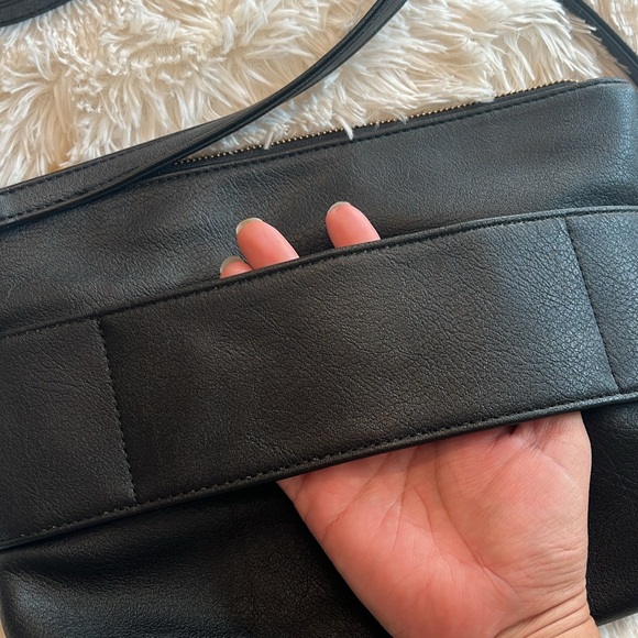 Parker Design travel crossbody - Picture 4 of 5